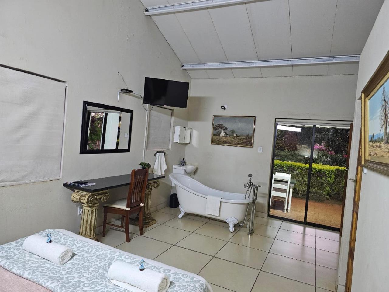 Tzaneen White House Lodge Exterior photo